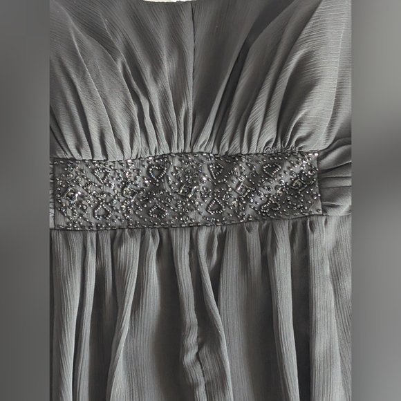 David's Bridal Strapless Crinkle Chiffon Dress With Godets Style: F14865 Size 10 - Picture 6 of 13